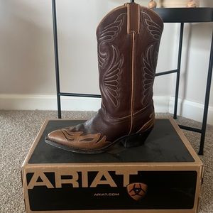 Women’s Ariat boots
